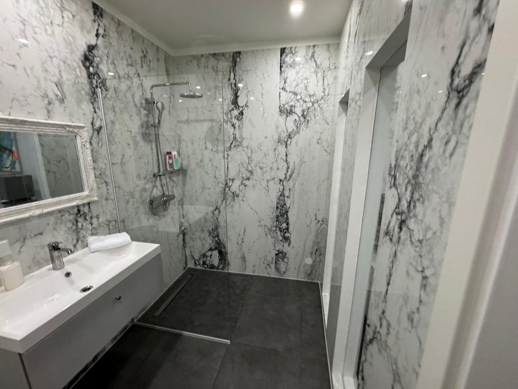 Design Apartment In The Centre Of Viyana Dış mekan fotoğraf